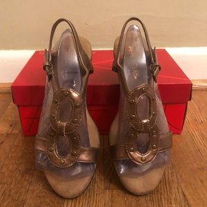 NWT AEROSOLES Brown Sandals